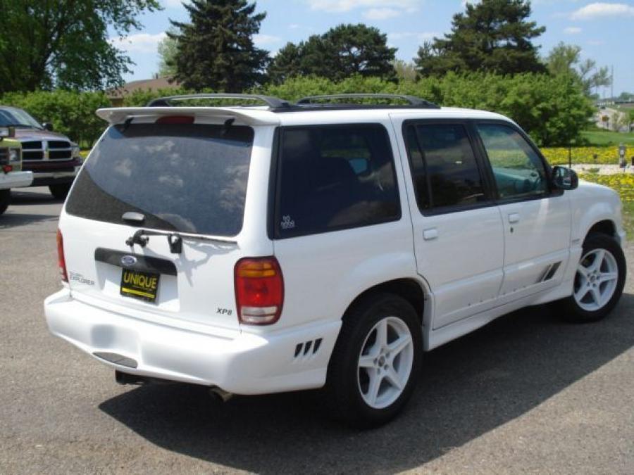  Saleen Explorer XP8 1998 года  (фото 7 из 20)